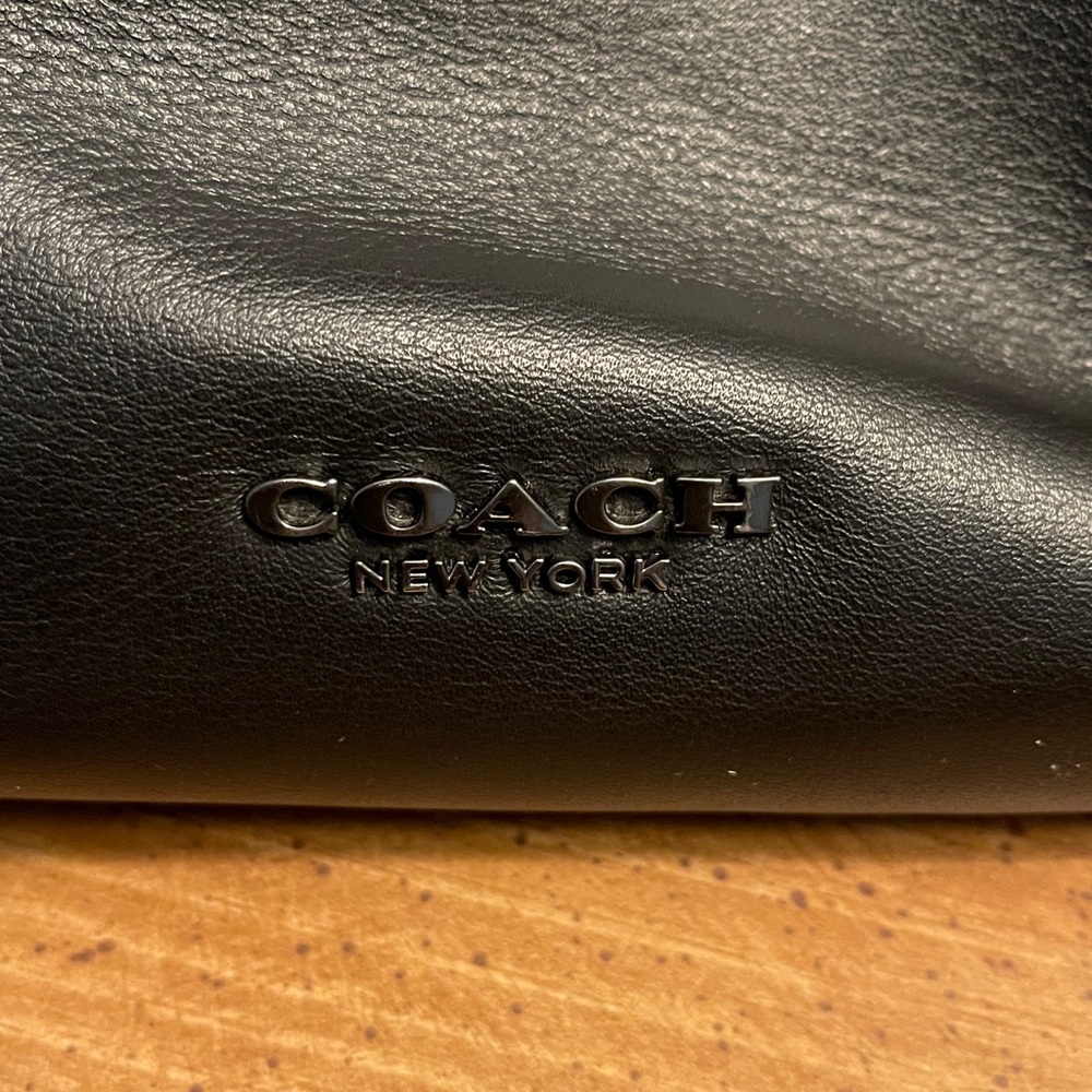 Unisex Coach Black Leather Messenger Bag - Picture 2 of 6